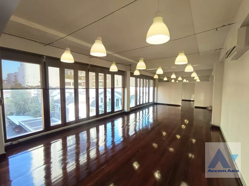 unit Office space For Rent in Sukhumvit, Bangkok  near BTS Nana (AA38621)