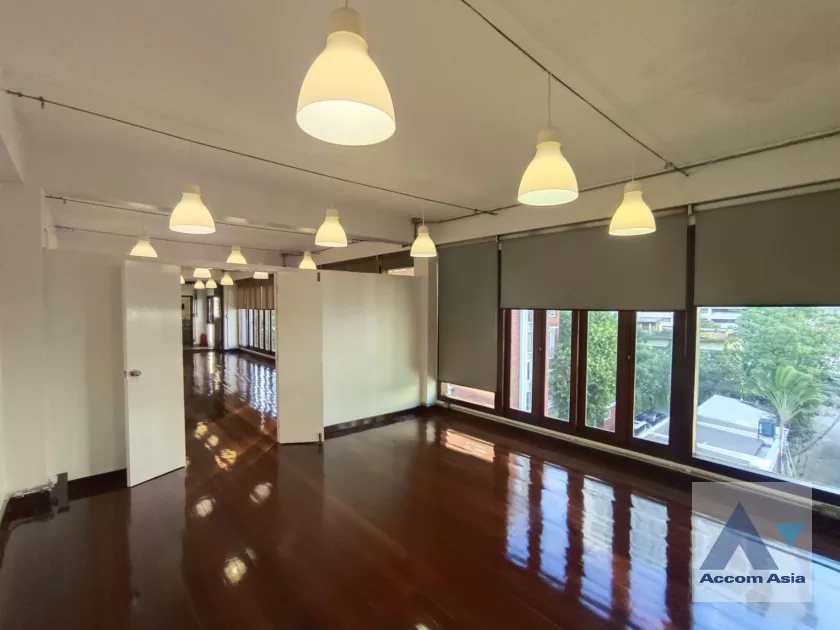 5  Office Space For Rent in Sukhumvit ,Bangkok BTS Nana AA38621