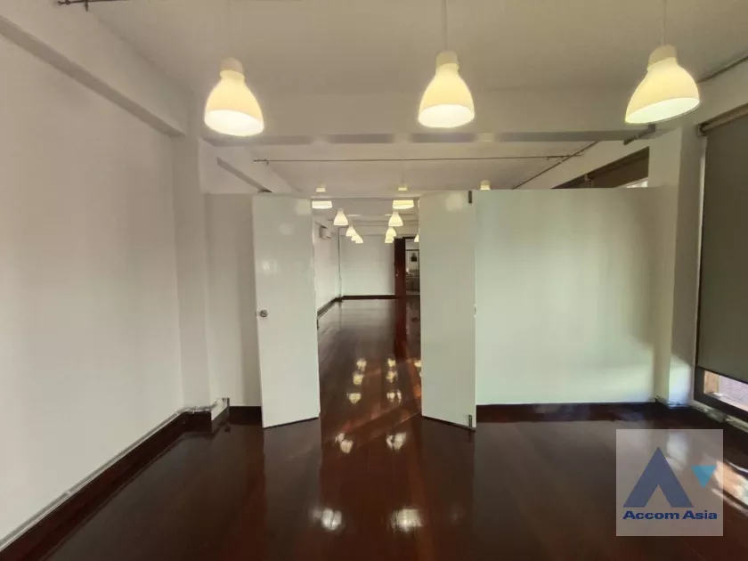 13  Office Space For Rent in sukhumvit ,Bangkok BTS Nana AA38621