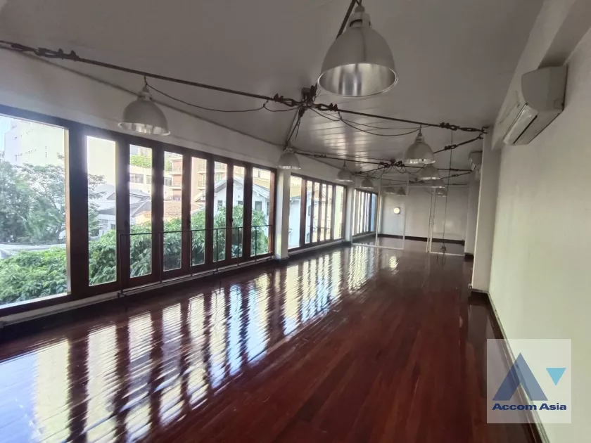 unit Office space For Rent in Sukhumvit, Bangkok  near BTS Nana (AA38622)