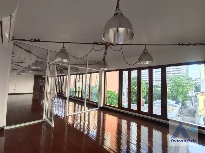 unit Office space For Rent in Sukhumvit, Bangkok  near BTS Nana (AA38622)