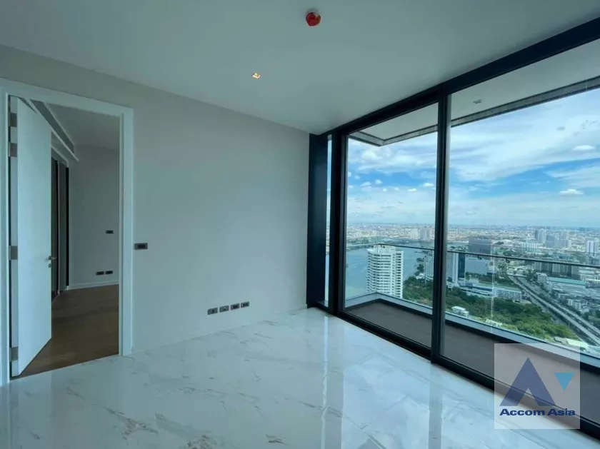  3 Bedrooms  Condominium For Rent & Sale in Charoenkrung, Bangkok  near BRT Rama IX Bridge (AA38634)