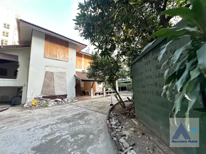  House For Sale in Sukhumvit, Bangkok  near BTS Asok (AA38638)