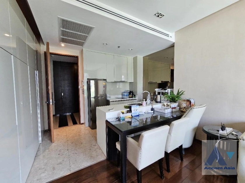 unit 1 Bedroom  Condominium For Rent & Sale in Sukhumvit, Bangkok  near BTS Phrom Phong (AA38641)