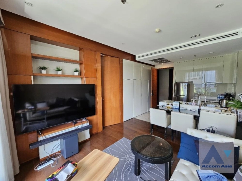 unit 1 Bedroom  Condominium For Rent & Sale in Sukhumvit, Bangkok  near BTS Phrom Phong (AA38641)