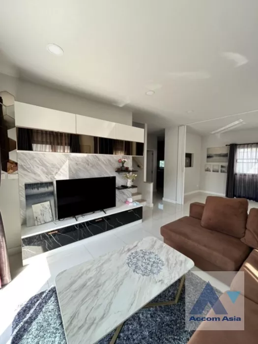 4  3 br House For Sale in Samutprakan ,Samutprakan  at Grand Britania Bangna Km.12 AA38646