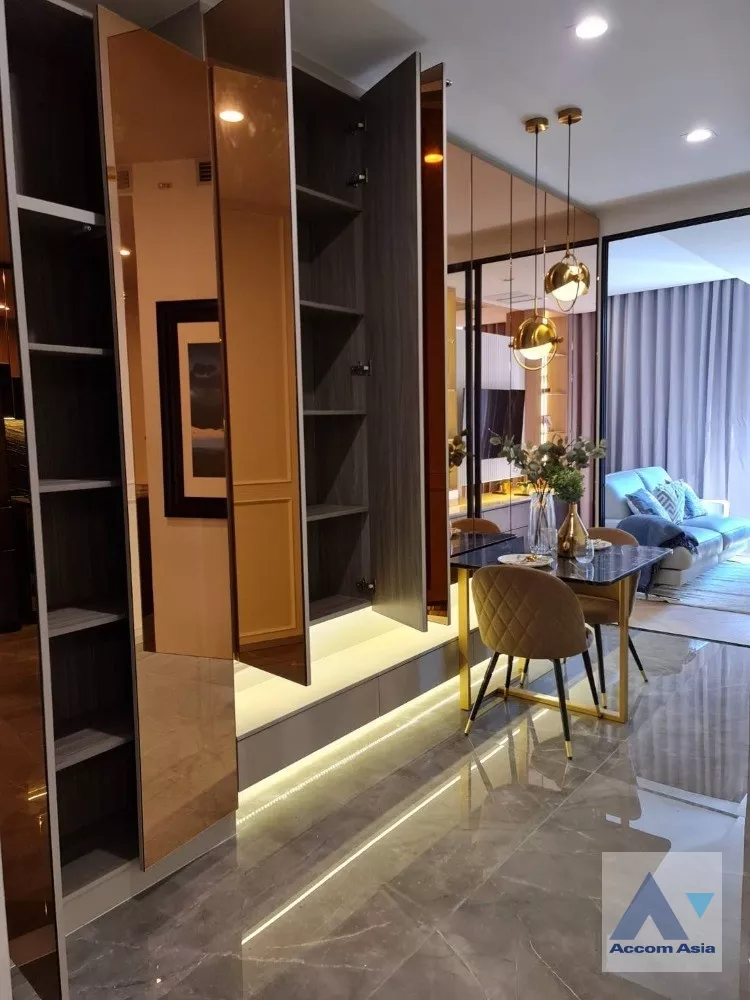  1 Bedroom  Condominium For Rent & Sale in Ploenchit, Bangkok  near BTS Ploenchit (AA38659)