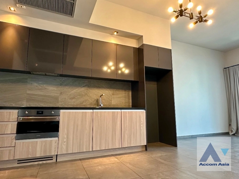 unit 2 Bedrooms  Condominium For Sale in Sukhumvit, Bangkok  near MRT Phetchaburi (AA38663)