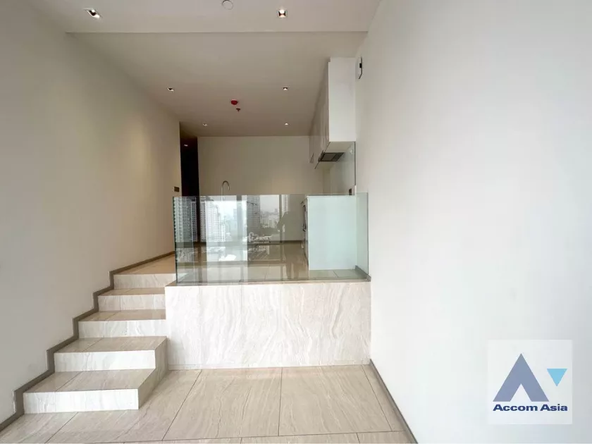 7  2 br Condominium For Sale in Silom ,Bangkok BTS Chong Nonsi at Ashton Silom AA38666