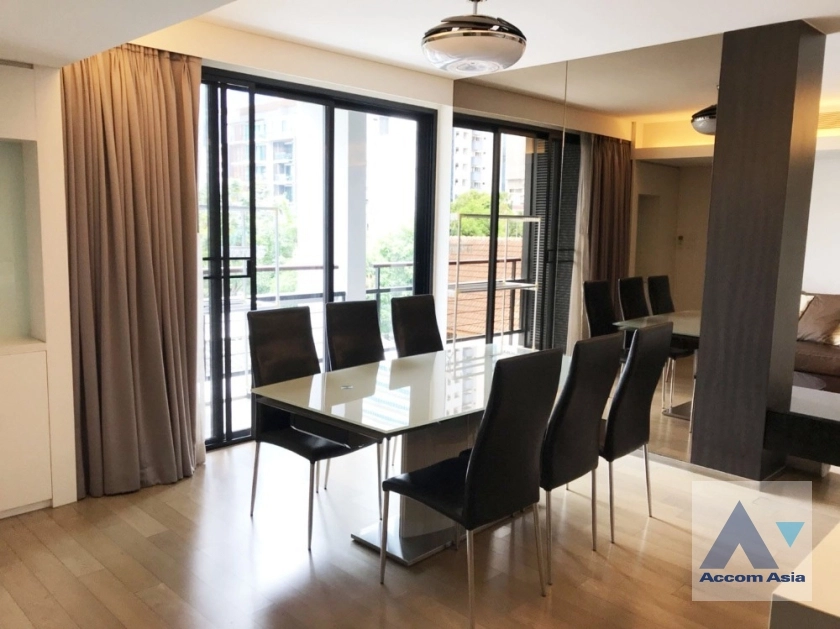 unit 2 Bedrooms  Condominium For Rent & Sale in Sukhumvit, Bangkok  near BTS Ekkamai (AA38668)