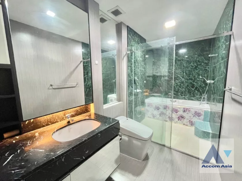 6  2 br Condominium For Sale in Sukhumvit ,Bangkok BTS Thong Lo at Villa Sikhara AA38671