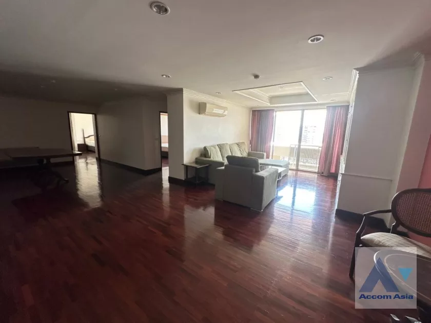 unit 3 Bedrooms  Condominium For Rent & Sale in Sukhumvit, Bangkok  near BTS Nana (AA38675)