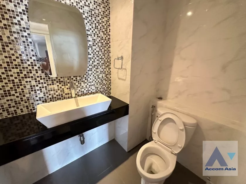 13  3 br Condominium for rent and sale in Sukhumvit ,Bangkok BTS Nana at Newton Tower AA38675