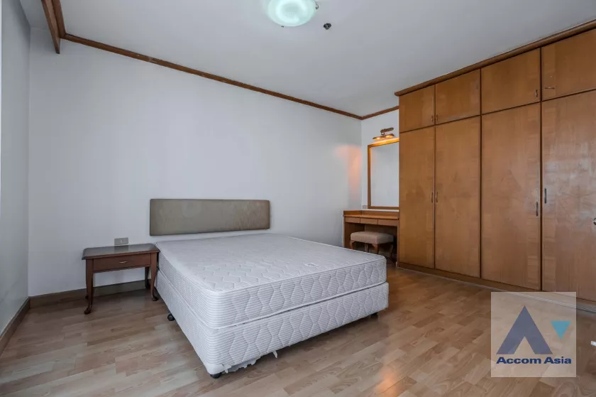 19  4 br Apartment For Rent in Sukhumvit ,Bangkok BTS Ekkamai at Comfort living and well service AA38682