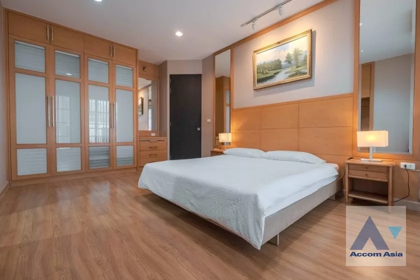 12  3 br Condominium For Rent in Sukhumvit ,Bangkok BTS Asok - MRT Sukhumvit at CitiSmart Sukhumvit 18 AA38696