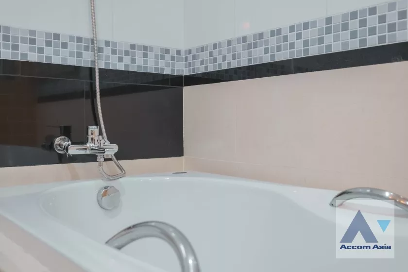 16  3 br Condominium For Rent in Sukhumvit ,Bangkok BTS Asok - MRT Sukhumvit at CitiSmart Sukhumvit 18 AA38696