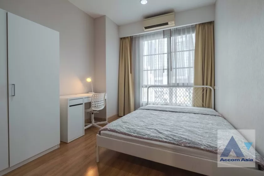 23  3 br Condominium For Rent in Sukhumvit ,Bangkok BTS Asok - MRT Sukhumvit at CitiSmart Sukhumvit 18 AA38696