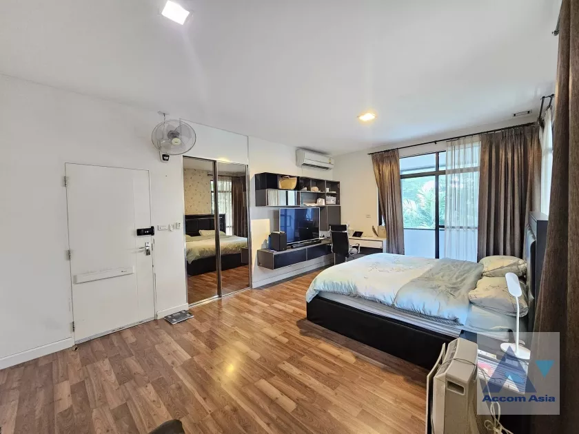 11  4 br House for rent and sale in Pattanakarn ,Bangkok ARL Ban Thap Chang at Manthana Onnut–Wongwaen 4 AA38697