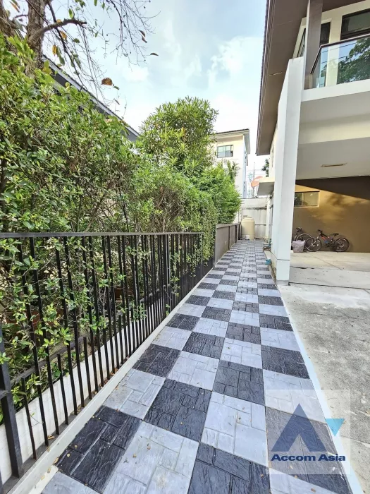 16  4 br House for rent and sale in Pattanakarn ,Bangkok ARL Ban Thap Chang at Manthana Onnut–Wongwaen 4 AA38697