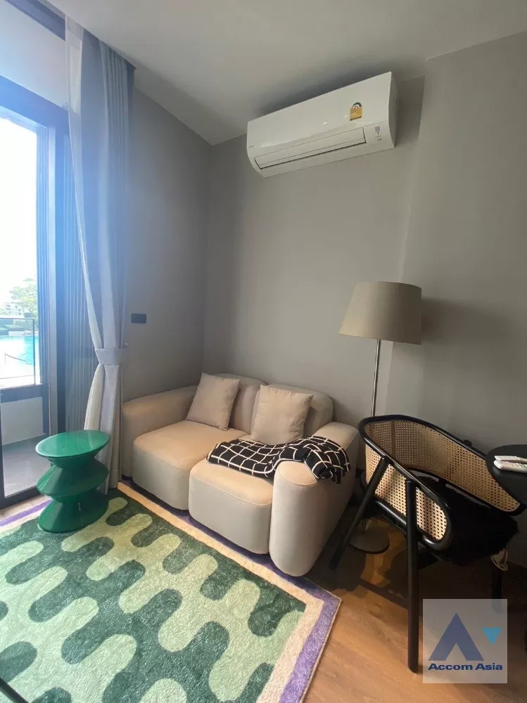  1 Bedroom  Condominium For Rent & Sale in Sukhumvit, Bangkok  near BTS Ekkamai (AA38702)