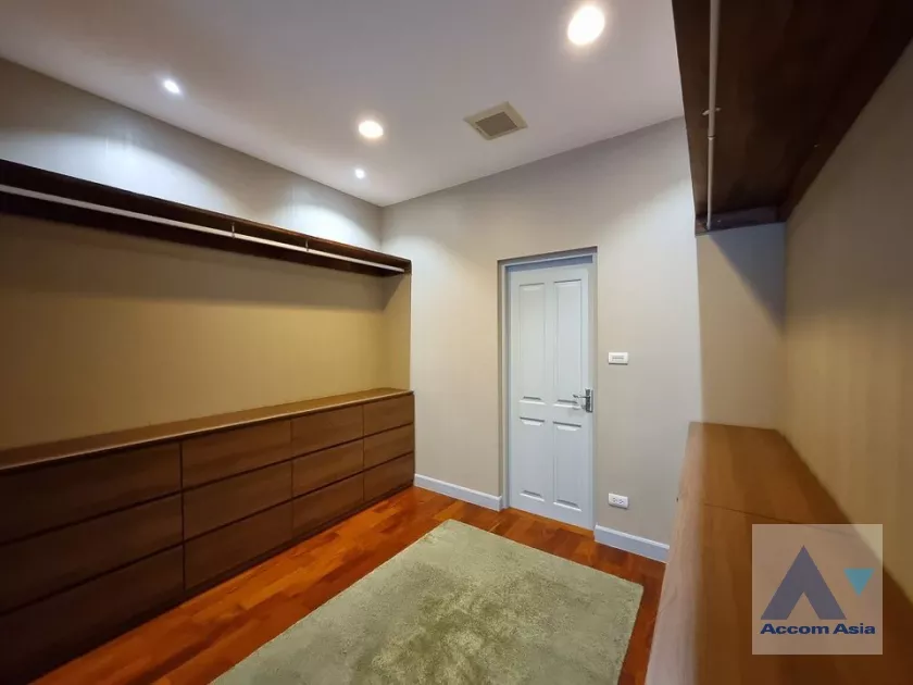 11  4 br House For Rent in Petchkasem ,Bangkok  at Grand Bangkok Boulevard Sathorn AA38705
