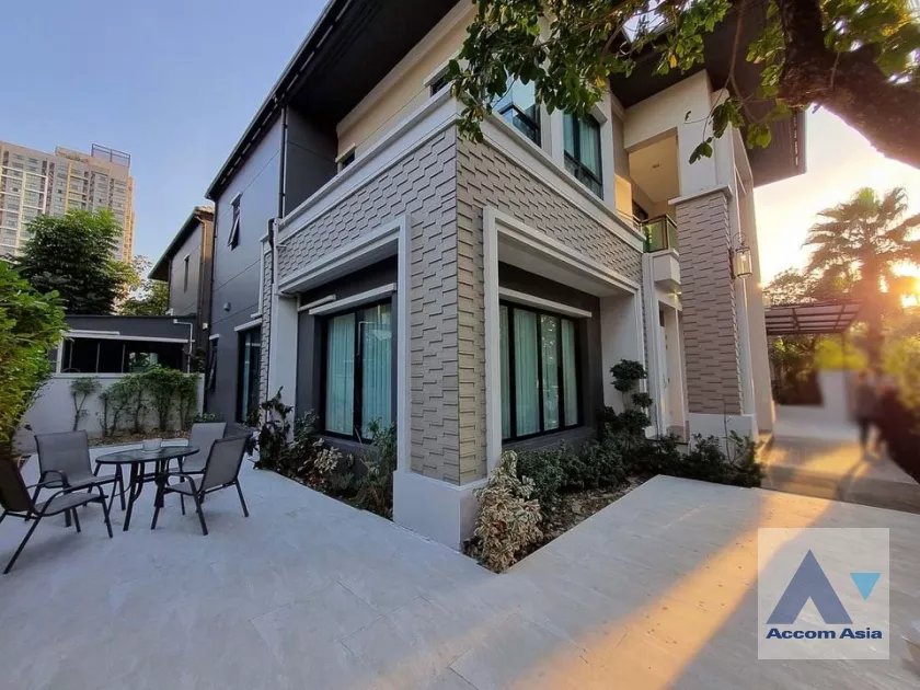  2  4 br House For Rent in Petchkasem ,Bangkok  at Grand Bangkok Boulevard Sathorn AA38705