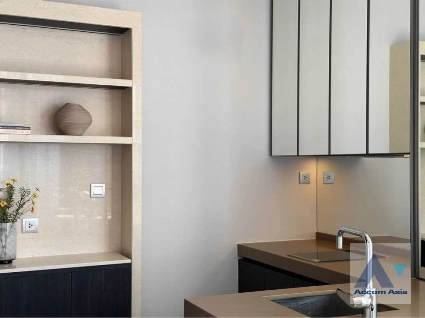 9  1 br Condominium For Rent in Ploenchit ,Bangkok BTS Chitlom at 28 Chidlom AA38707