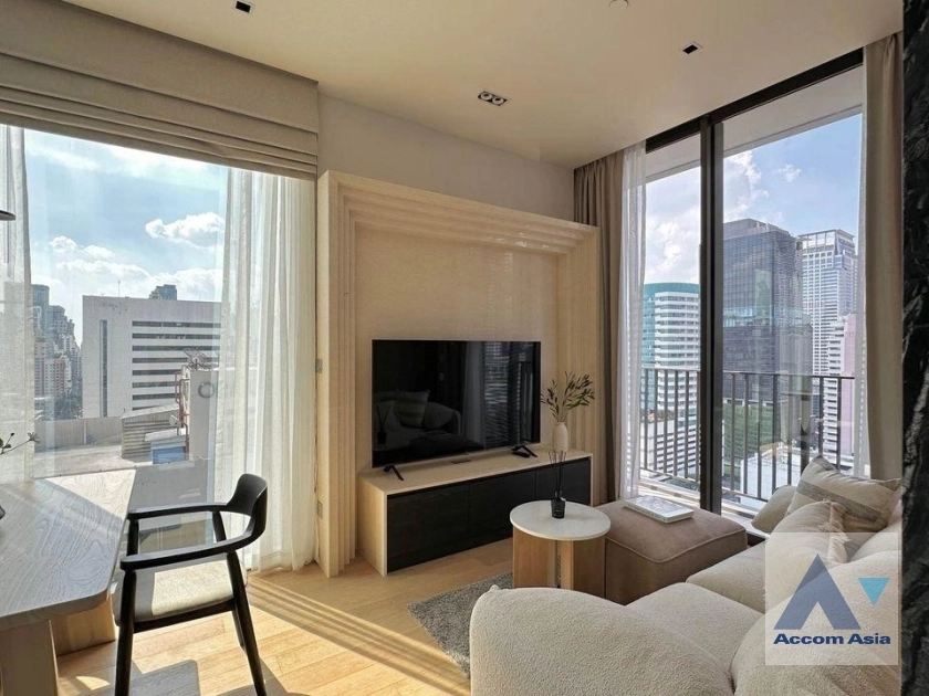 8  1 br Condominium For Rent in Ploenchit ,Bangkok BTS Chitlom at 28 Chidlom AA38707