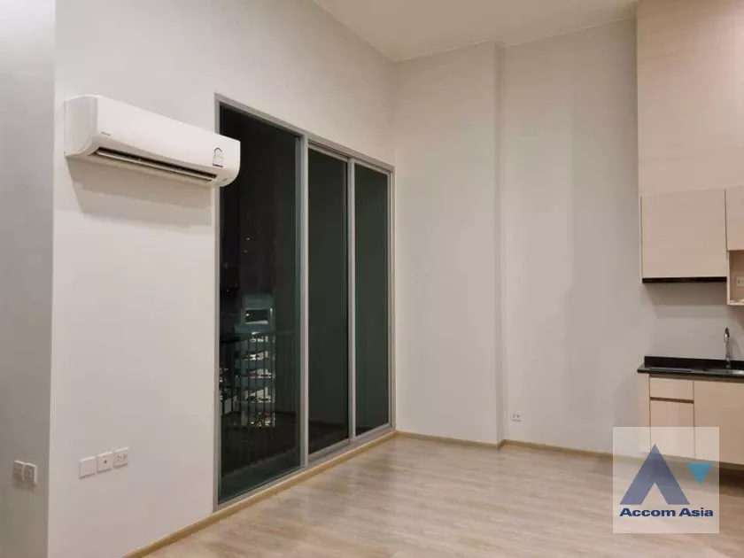  1  2 br Condominium For Sale in Ratchadaphisek ,Bangkok MRT Thailand Cultural Center at Noble Revolve Ratchada 2 AA38712