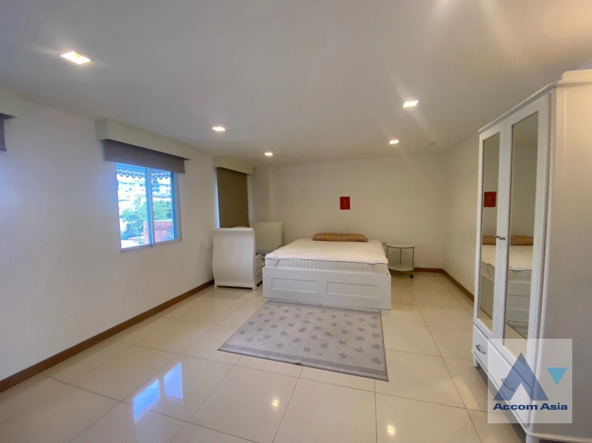 14  4 br Townhouse For Sale in Sukhumvit ,Bangkok BTS Asok - MRT Sukhumvit at Kiarti Thanee City AA38715