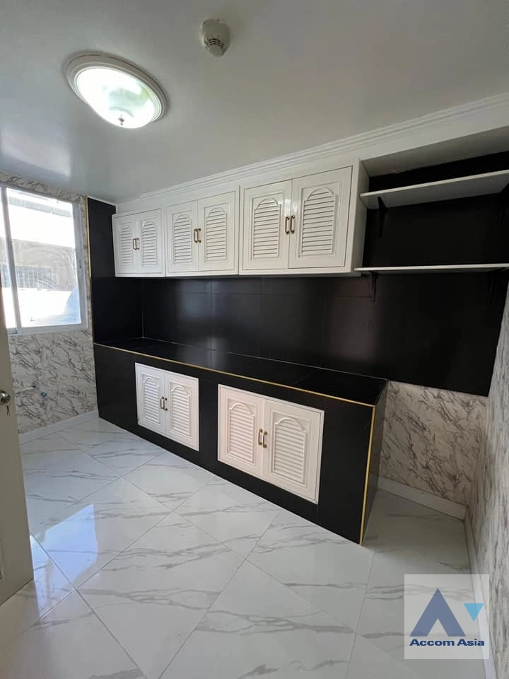 9  4 br Condominium For Sale in Sukhumvit ,Bangkok BTS Phrom Phong at Supalai Place   AA38718