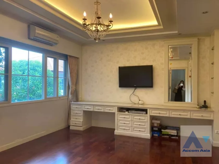 12  4 br House For Sale in Phaholyothin ,Bangkok  at Ladawan Ramintra Km.2 AA38719