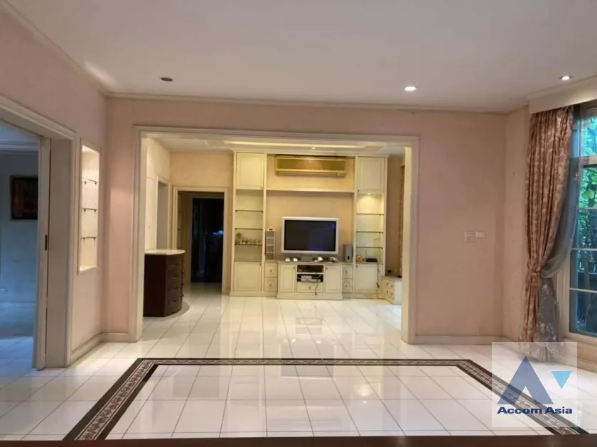 5  4 br House For Sale in Phaholyothin ,Bangkok  at Ladawan Ramintra Km.2 AA38719