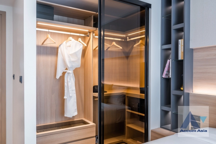 10  1 br Apartment For Rent in Sukhumvit ,Bangkok BTS Ekkamai at Luxury apartment AA38720