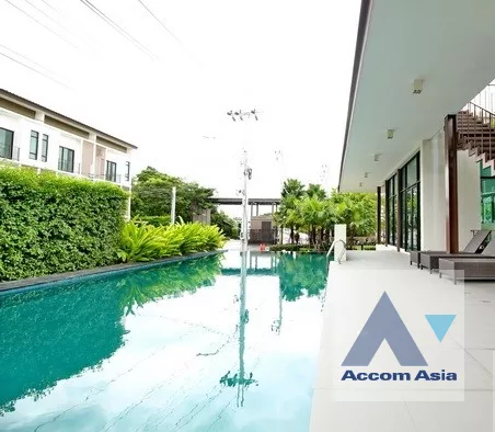  3 Bedrooms  House For Rent in Ratchadapisek, Bangkok  near ARL Hua Mak (AA38724)