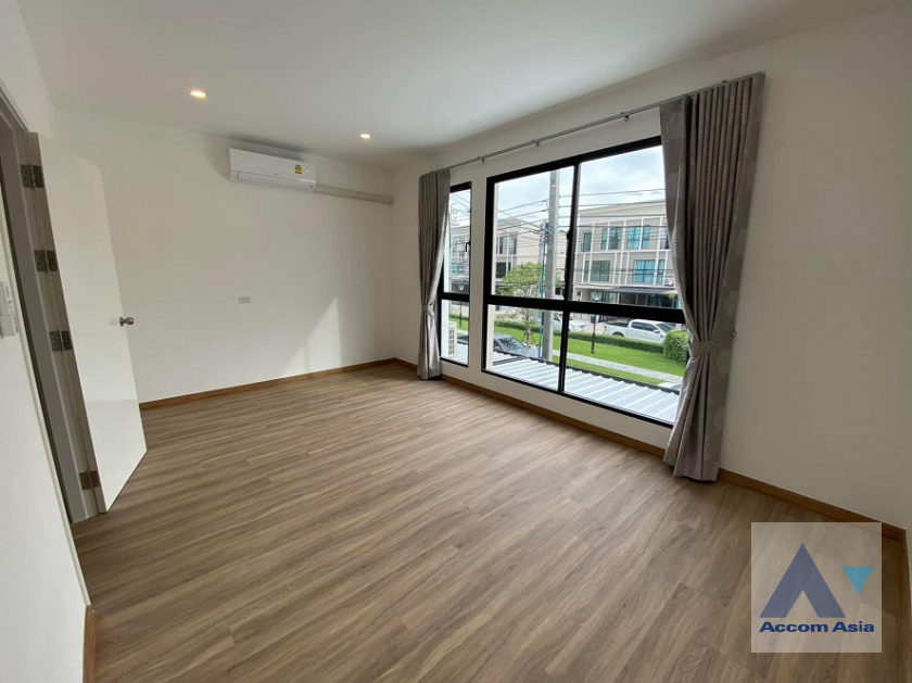 8  3 br House For Rent in Lat Phrao ,Bangkok ARL Hua Mak at Patio Srinakarin-Rama 9 AA38725