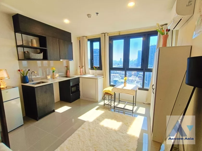  1 Bedroom  Condominium For Rent in Ratchadapisek, Bangkok  near MRT Sutthisan (AA38729)