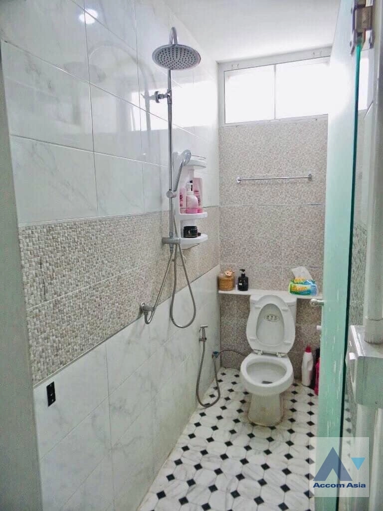 7  Building for rent and sale in Ratchadaphisek ,Bangkok MRT Thailand Cultural Center AA38741