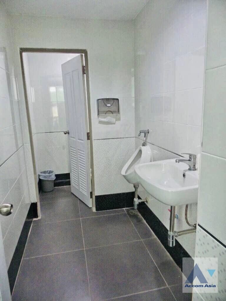 9  Building for rent and sale in Ratchadaphisek ,Bangkok MRT Thailand Cultural Center AA38741