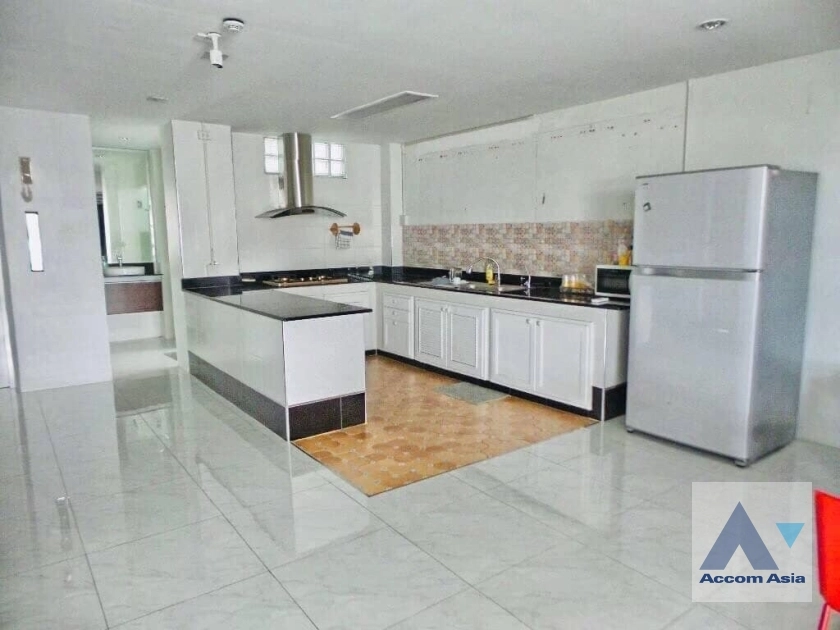  1  Building for rent and sale in Ratchadaphisek ,Bangkok MRT Thailand Cultural Center AA38741