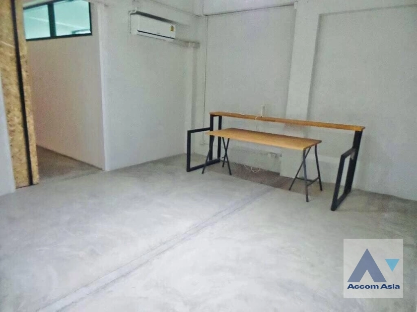 5  Building for rent and sale in Ratchadaphisek ,Bangkok MRT Thailand Cultural Center AA38741