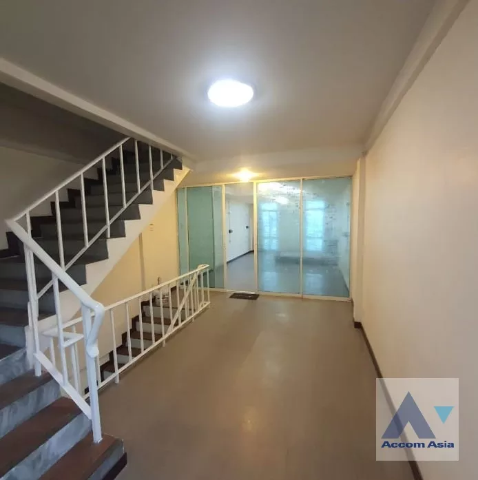 6  Building For Rent in Sukhumvit ,Bangkok BTS Bang Chak AA38742