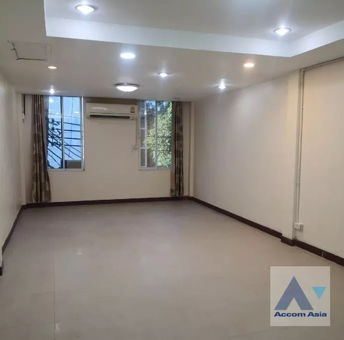  1  Building For Rent in Sukhumvit ,Bangkok BTS Bang Chak AA38742