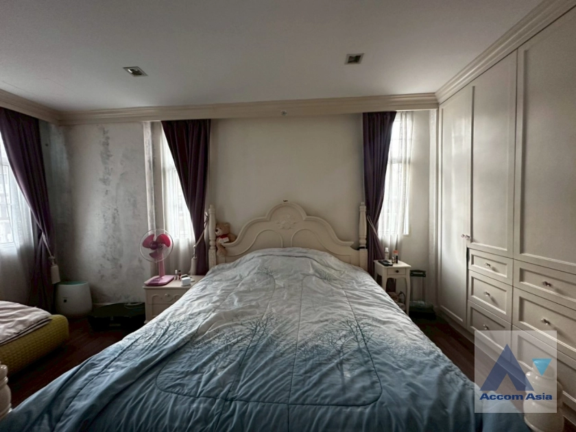 9  4 br Townhouse For Sale in Sukhumvit ,Bangkok BTS On Nut at Garden Square Sukhumvit 77 AA38771