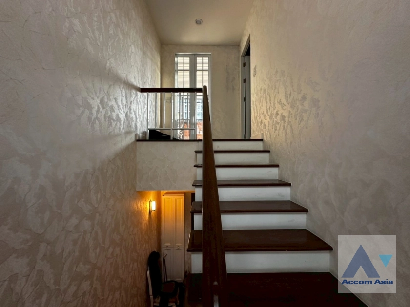 11  4 br Townhouse For Sale in Sukhumvit ,Bangkok BTS On Nut at Garden Square Sukhumvit 77 AA38771
