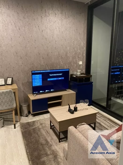 unit 1 Bedroom  Condominium For Rent in Sukhumvit, Bangkok  near BTS Ekkamai (AA38787)