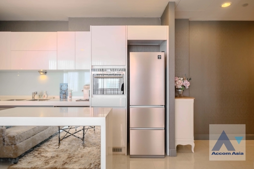 unit 2 Bedrooms  Condominium For Rent & Sale in Ploenchit, Bangkok  near BTS Chitlom (AA38791)