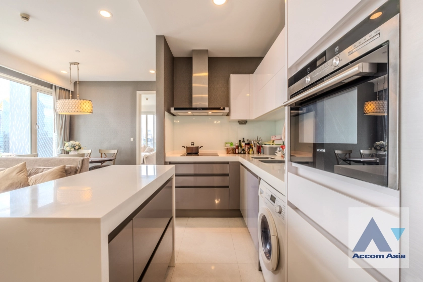 unit 2 Bedrooms  Condominium For Rent & Sale in Ploenchit, Bangkok  near BTS Chitlom (AA38791)