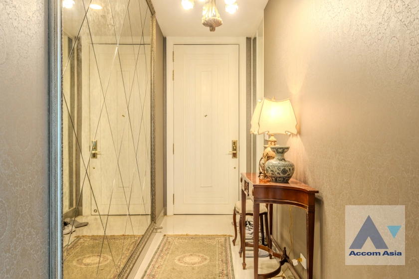 11  2 br Condominium for rent and sale in Ploenchit ,Bangkok BTS Chitlom at Q Langsuan  AA38791