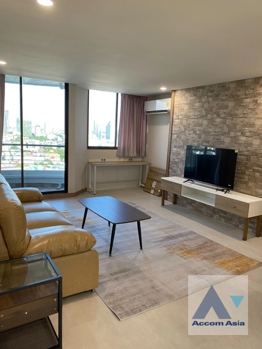 Common Pool, Fully Furnished |  Supalai Place   Condominium  2 Bedroom for Rent BTS Phrom Phong in Sukhumvit Bangkok